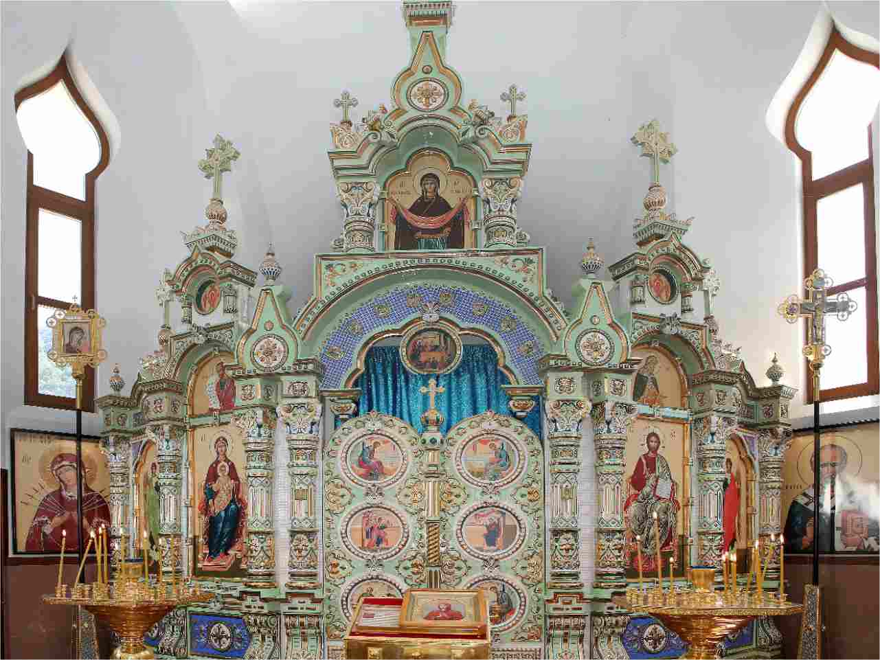 Hram Ikony Bogorodicy Semistrelnoy1